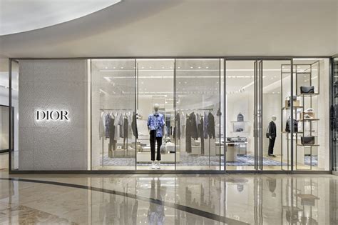 dior store indonesia